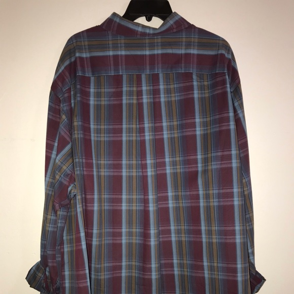 Roundtree & Yorke Casual Button-Down Collar Shirt - Picture 2 of 4